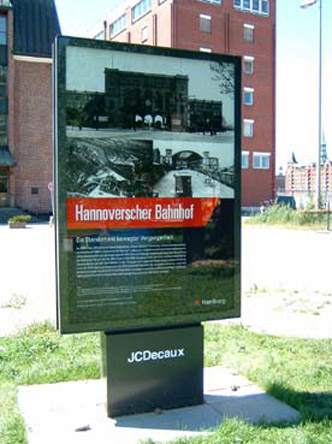 4/5 - More and more municipalities sell their public space to advertisers 